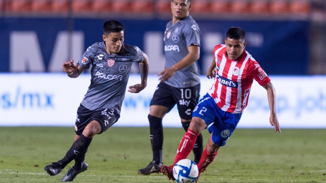 Necaxa se impuso a Atlético San Luis con Claudio Baeza y Felipe Gallegos en cancha