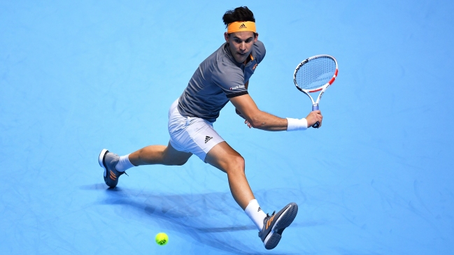 Thiem continuó como “bestia negra” de Federer y lo batió en su debut en el Masters de Londres