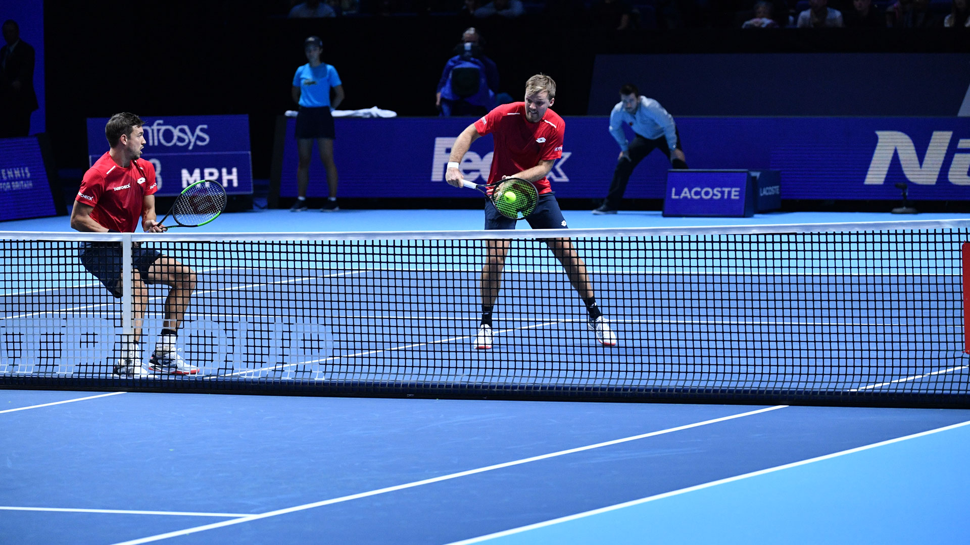 Alemanes Krawitez y Mies debutaron con un triunfo en el dobles del Masters