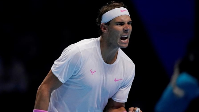 Nadal remontó ante Tsitsipas y se encomienda a Medvedev para avanzar a semifinales en Londres
