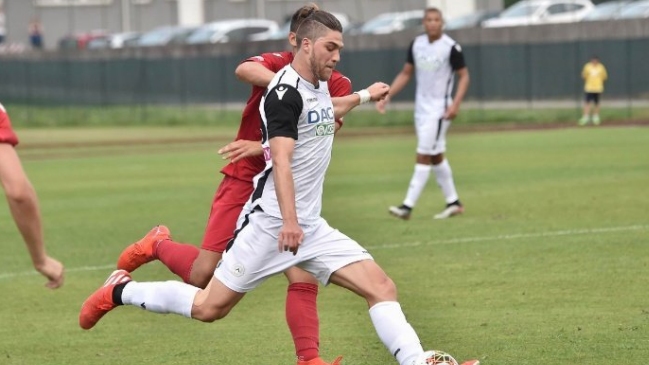 Francisco Sierralta fue titular en amistoso de Udinese tras ser liberado de la Roja