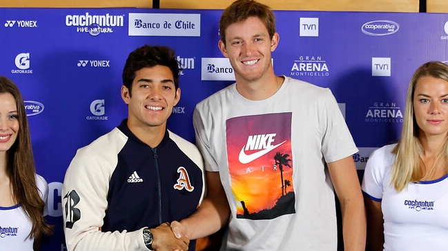 Cristian Garin y Nicolás Jarry repartieron sets en entrenamiento del equipo chileno de Copa Davis