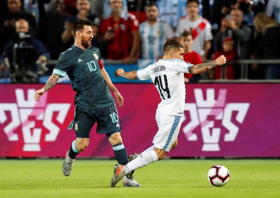 Argentina rescató un empate ante Uruguay en su último amistoso del año
