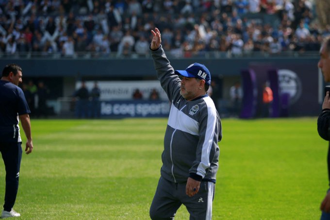 Maradona tras renunciar: Ojalá el que asuma siga con nuestro trabajo y deje a Gimnasia en Primera