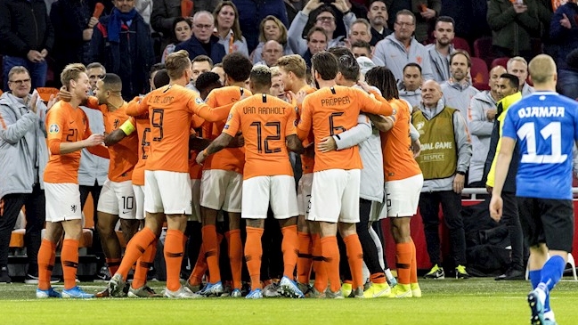Holanda aplastó a Estonia con tres goles de Georginio Wijnaldum rumbo a la Euro 2020