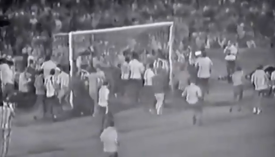 Este martes se cumplieron 50 años del gol número 1.000 anotado por Pelé