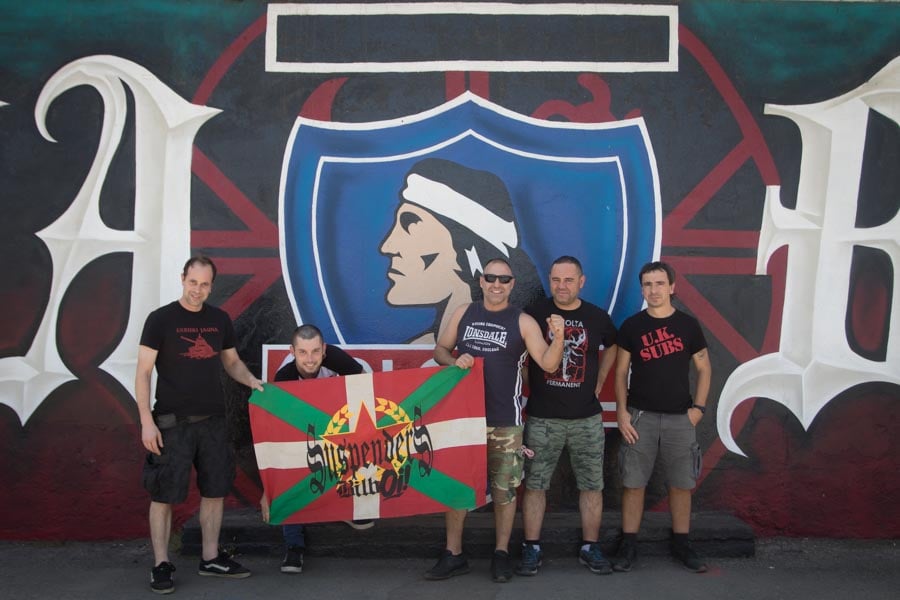 Banda de streetpunk Suspenders Bilbao visitó el Estadio Monumental