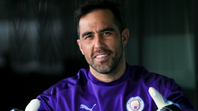 Tres equipos de la Major League Soccer enviaron ofertas a Claudio Bravo