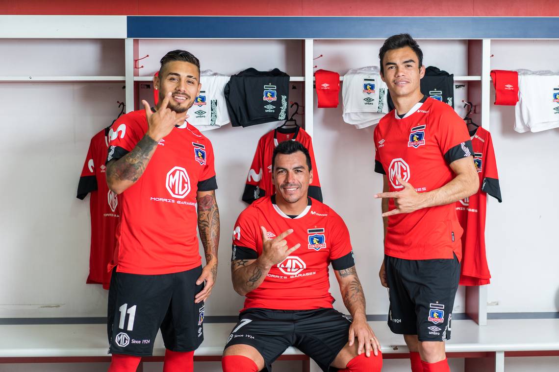 Marca deportiva dio a conocer la tercera camiseta de Colo Colo