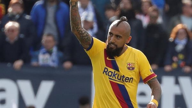 Arturo Vidal fue apuntado como el “salvador” en “otro partido mediocre” de Barcelona