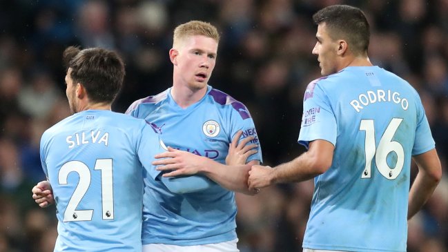 Kevin de Bruyne y Riyad Mahrez guiaron el triunfo de Manchester City sobre Chelsea