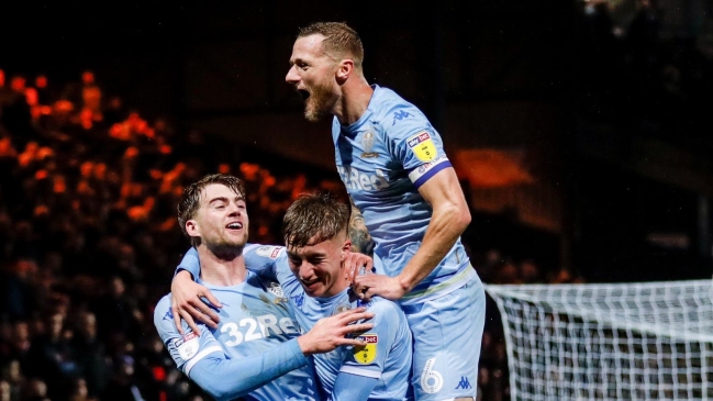 Leeds United de Marcelo Bielsa se mantuvo en racha y quedó en zona de ascenso directo