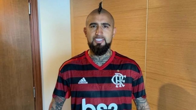 Arturo Vidal felicitó a Flamengo por su título en Copa Libertadores
