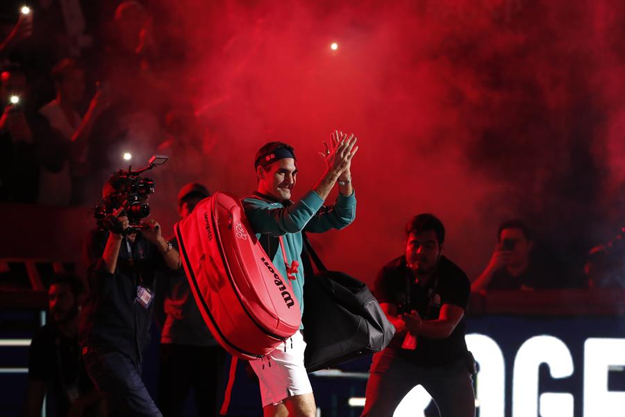 Roger Federer desató furor en su exhibición contra Alexander Zverev en Ciudad de México