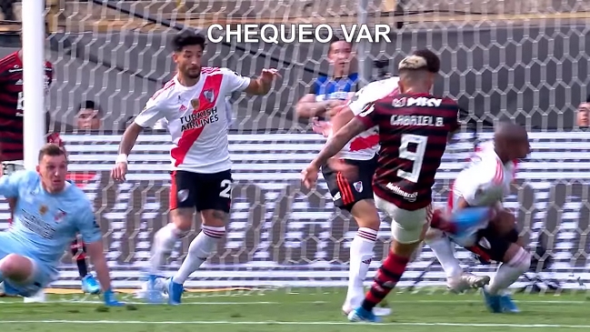 Conmebol reveló audios del VAR en la final y aclaró por qué no fue penal mano de De La Cruz