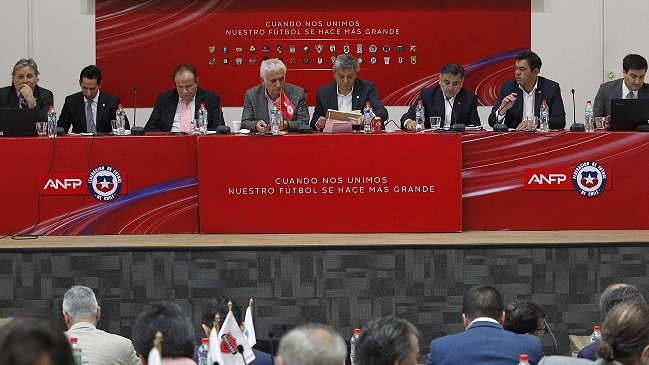 Consejo de Presidentes determinó que la temporada 2019 del fútbol chileno debe jugarse