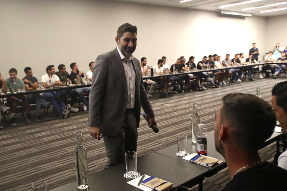 Los futbolistas expresaron su decisión de no jugar en asamblea del Sifup