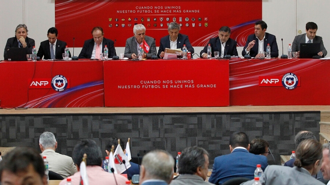 Con tablas separadas: Resurgió la opción de la Superliga para la temporada 2020