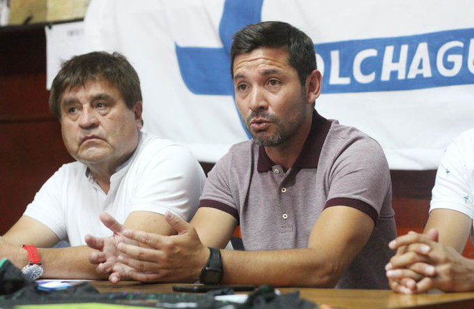 Francisco Arrué es el primer técnico en Chile en ser suspendido por acumulación de amarillas