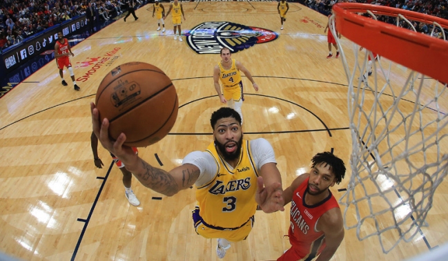 Anthony Davis se destapó ante su ex equipo en nuevo triunfo de los Lakers
