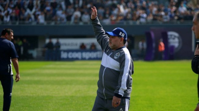 Agente de Maradona comprará a Elche CF y se abren las puertas del ’10’ en Europa