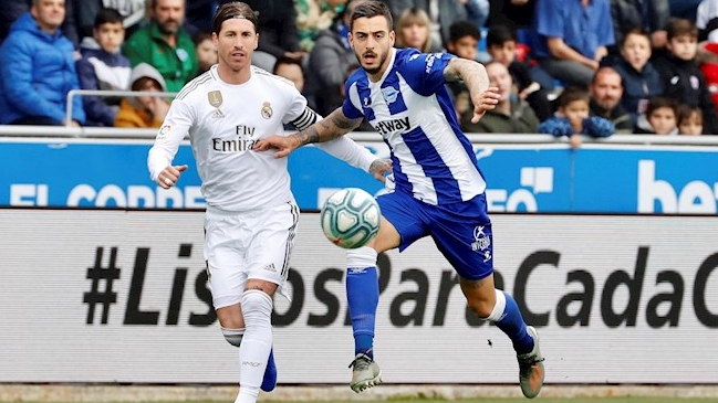 Real Madrid venció a domicilio a Alavés y se adueñó del liderato en España