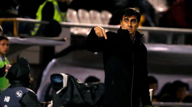 Gustavo Quinteros, el técnico que imprimió un sello de regularidad en el título de la UC