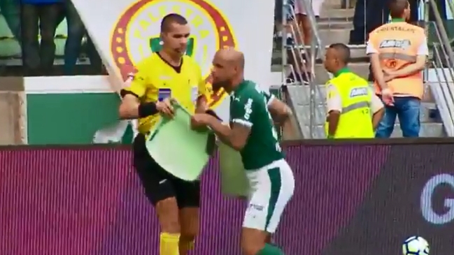 Hinchas de Palmeiras lanzaron sillas a la cancha y pifiaron al equipo en derrota ante Flamengo