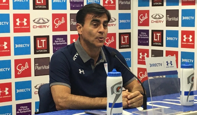 Gustavo Quinteros: Si llega una oferta formal de otro club, por supuesto lo analizaré