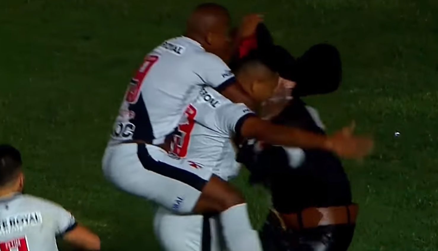 Fredy Guarín le dio el triunfo a Vasco da Gama sobre Cruzeiro en el Brasileirao