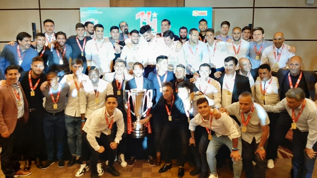 La cena del campeón: Así recibieron sus medallas los jugadores de la UC