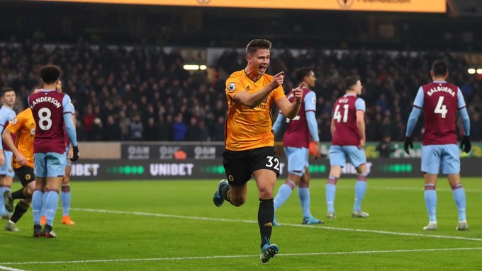 Dendoncker y Cutrone guiaron triunfo de Wolves y complicaron a West Ham de Pellegrini