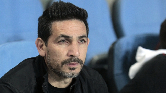 Unión La Calera informó la renuncia de su director técnico Walter Coyette