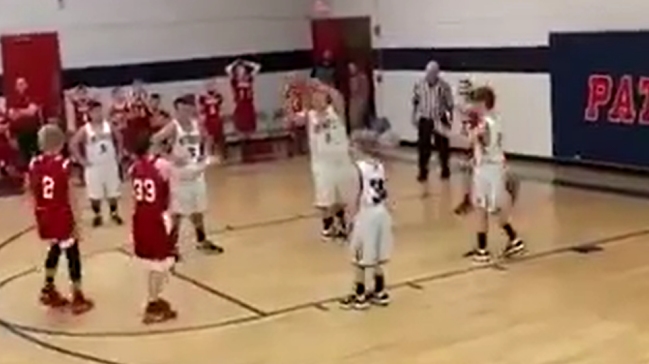 Por eso amamos los deportes: Niño con autismo anota su primer doble y es pura felicidad