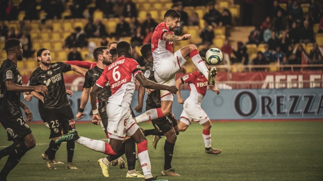 El chilenismo con el que AS Mónaco celebró el primer gol de Guillermo Maripán