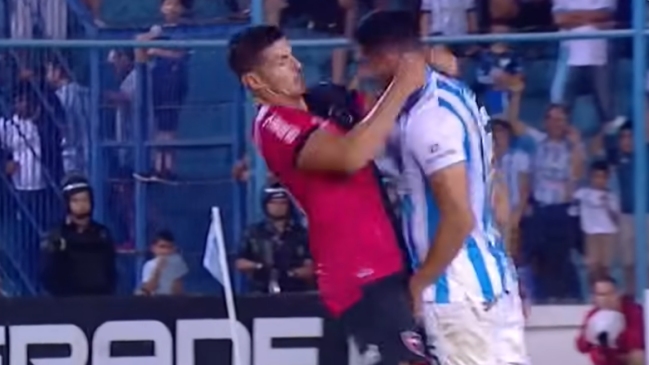 El violento intercambio entre delantero de Newell’s y defensor de Atlético Tucumán
