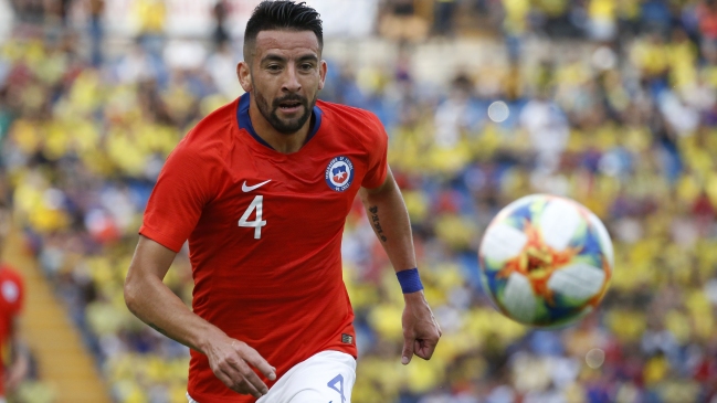 Prensa argentina aseguró que Román Riquelme quiere a Mauricio Isla en Boca Juniors
