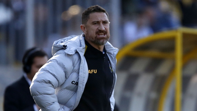 Patricio Graff tomó fuerza para asumir como técnico de Universidad Católica