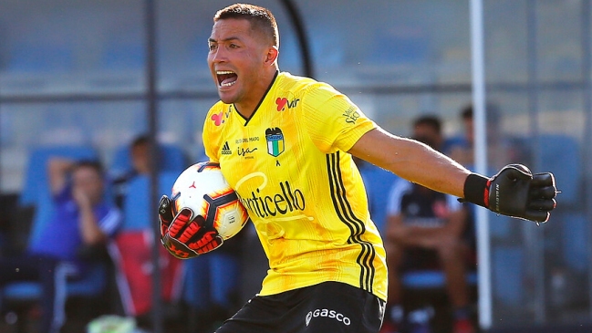 Miguel Pinto se realizó los exámenes médicos y se convirtió en nuevo refuerzo de Colo Colo