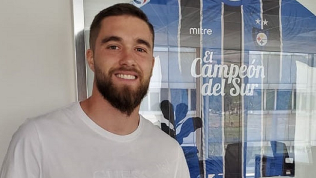 El defensa Diego Oyarzún se transformó en el tercer refuerzo de Huachipato
