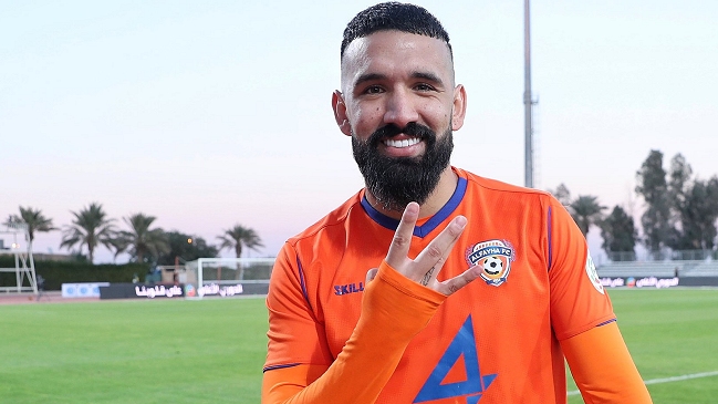 Ronnie Fernández se lució con un “hat-trick” en triunfo de Al Faiha sobre Al Ittihad