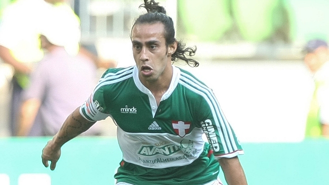 Director de fútbol de Palmeiras: Valdivia es ídolo, pero su situación está muy alejada del club