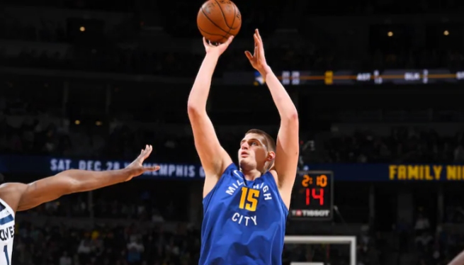 Nikola Jokic logró otro triple-doble en victoria de Denver Nuggets