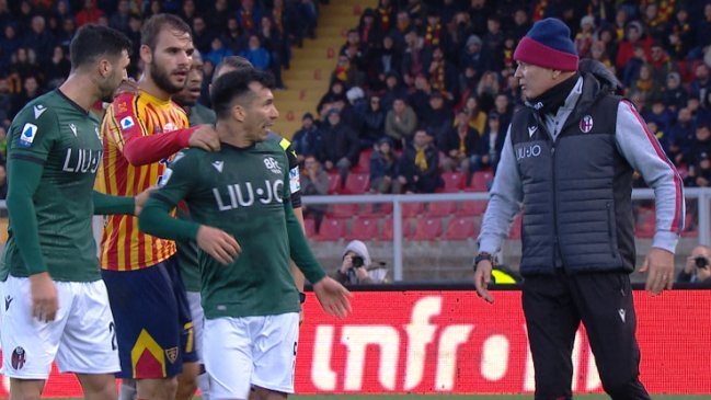 Gary Medel tuvo fuerte encontrón con su técnico Sinisa Mihajlovic en la victoria de Bologna