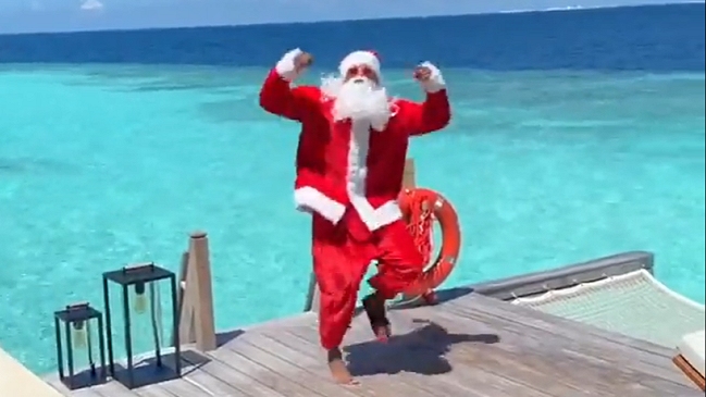 Al ritmo de House of Pain: El animado Viejito Pascuero de Patrice Evra