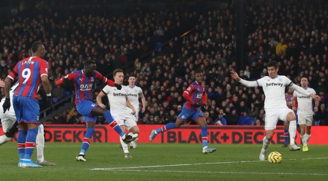 La agónica derrota que puso contra las cuerdas a Pellegrini en West Ham