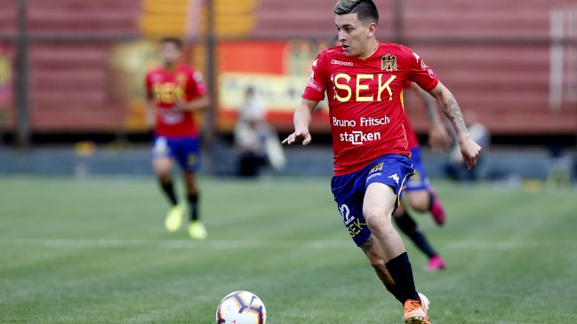 Aránguiz: La idea es entregar un granito de arena en la U y esperar que salga todo bien