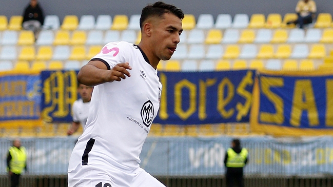 Carlos Caszely sobre el centrodelantero de Colo Colo: Denle una oportunidad a Iván Morales