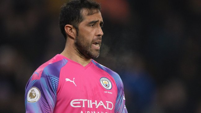 Wolverhampton venció la resistencia de Claudio Bravo y remontó a Manchester City