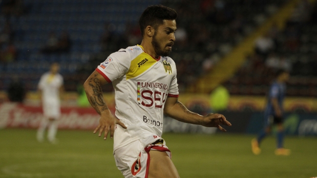 Kevin Harbottle: Estoy muy contento de llegar a Fernández Vial y quiero lograr el ascenso